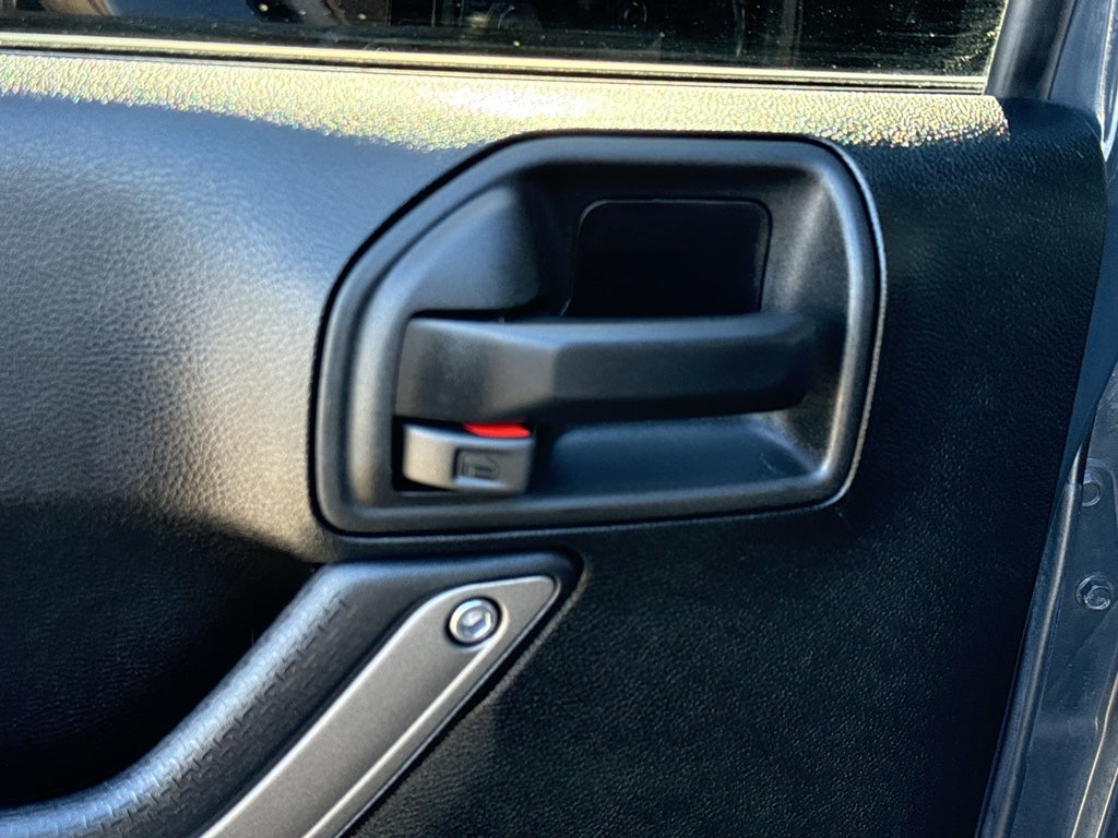 2017 Jeep Wrangler Unlimited Freedom 4x4 *Ltd Avail*