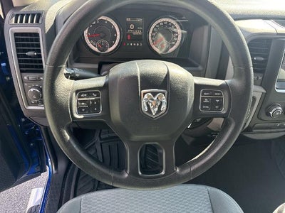 2017 RAM 1500 Express 4x4 Quad Cab 6'4" Box