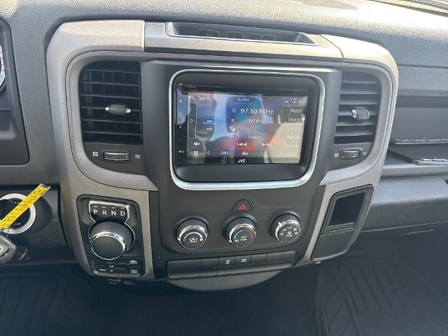 2017 RAM 1500 Express 4x4 Quad Cab 6'4" Box