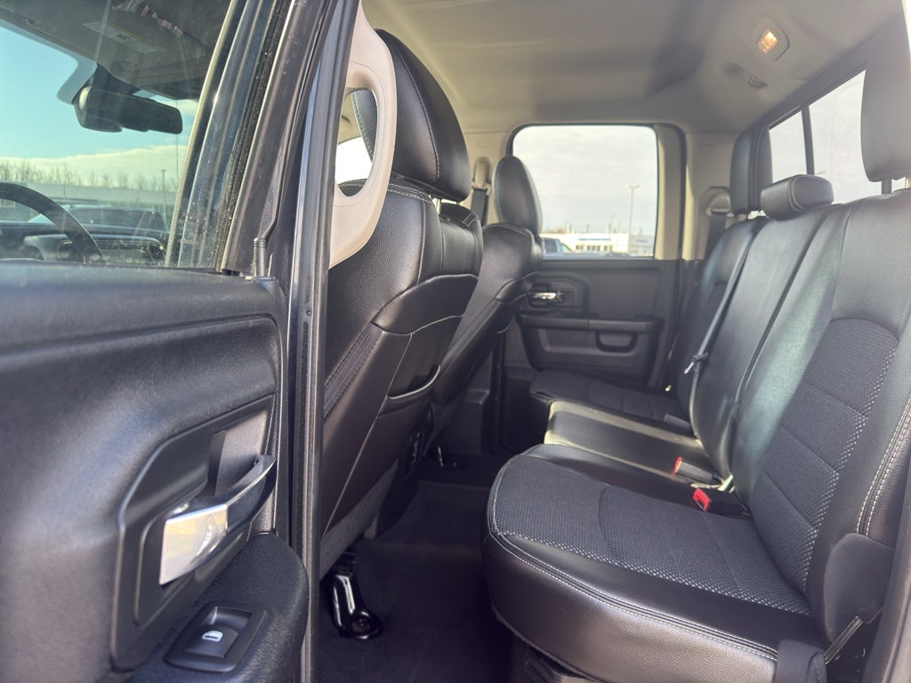 2016 RAM 1500 4WD Quad Cab 6.4 Ft Box Sport