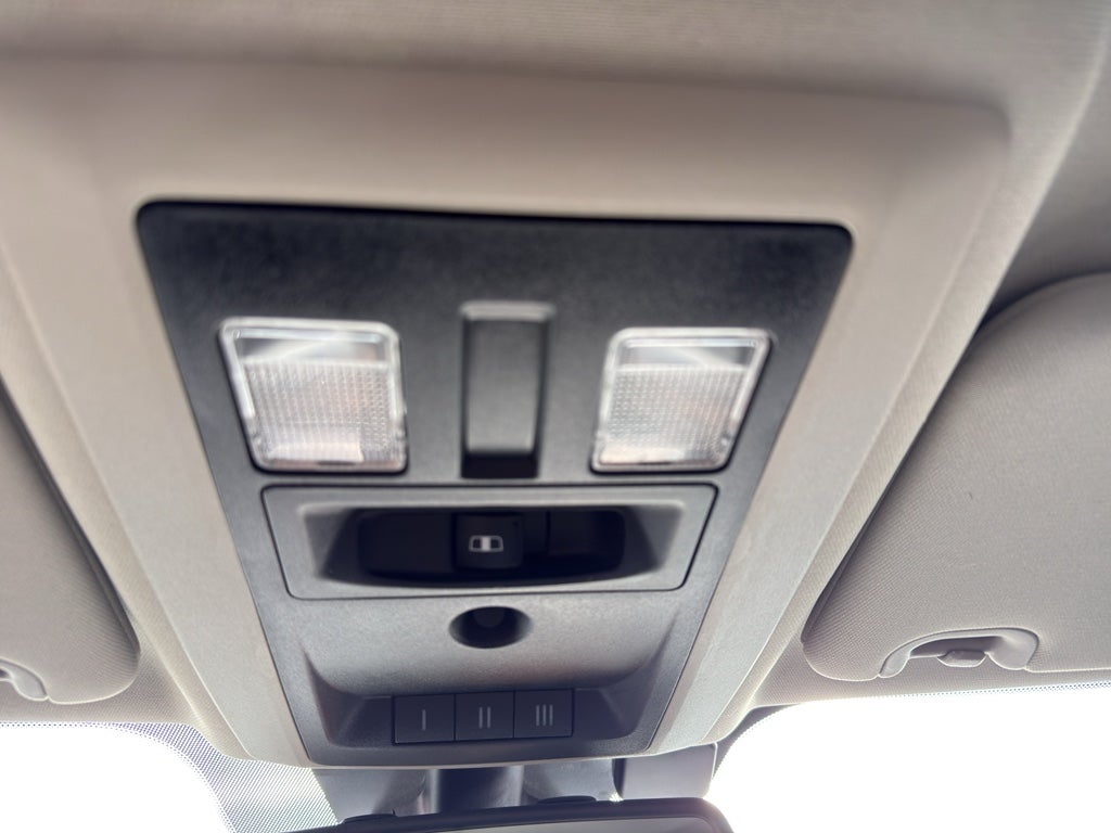 2016 RAM 1500 4WD Crew Cab 5.7 Ft Box Big Horn