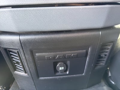 2016 RAM 1500 4WD Crew Cab 5.7 Ft Box Big Horn