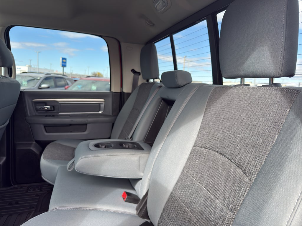 2019 RAM 1500 Classic Big Horn 4x4 Crew Cab 5'7" Box