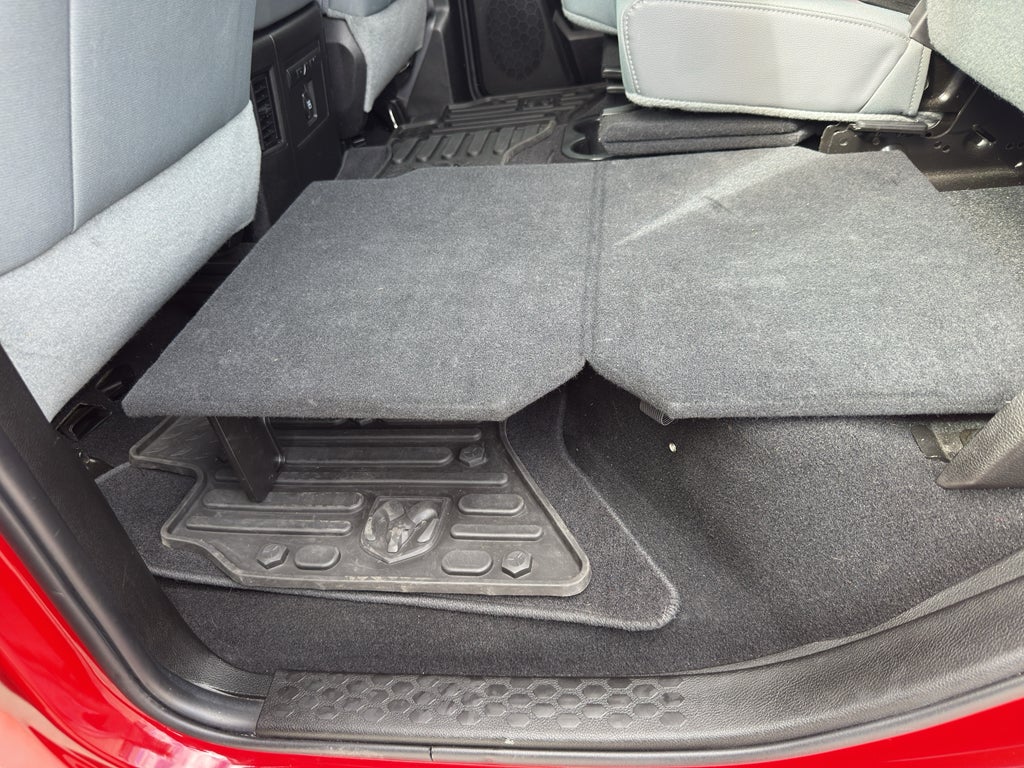 2019 RAM 1500 Classic Big Horn 4x4 Crew Cab 5'7" Box