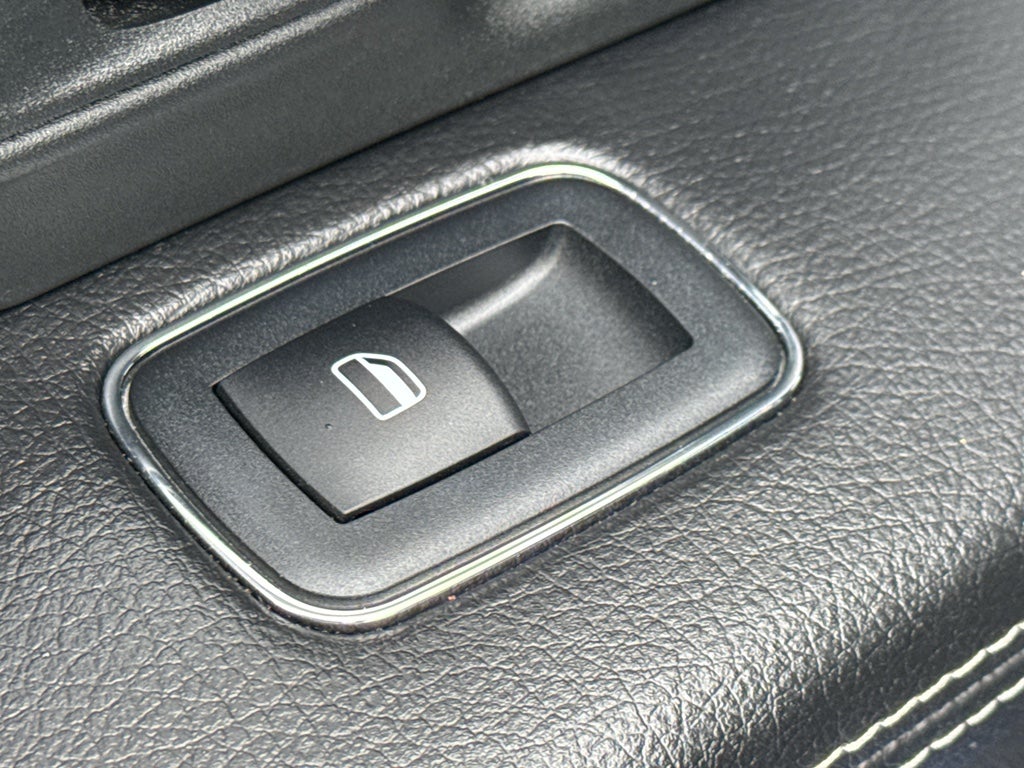 2018 RAM 1500 Rebel 4x4 Crew Cab 5'7" Box