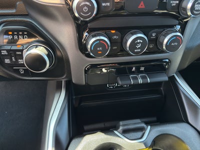 2022 RAM 1500 Big Horn 4x4 Quad Cab 6'4" Box