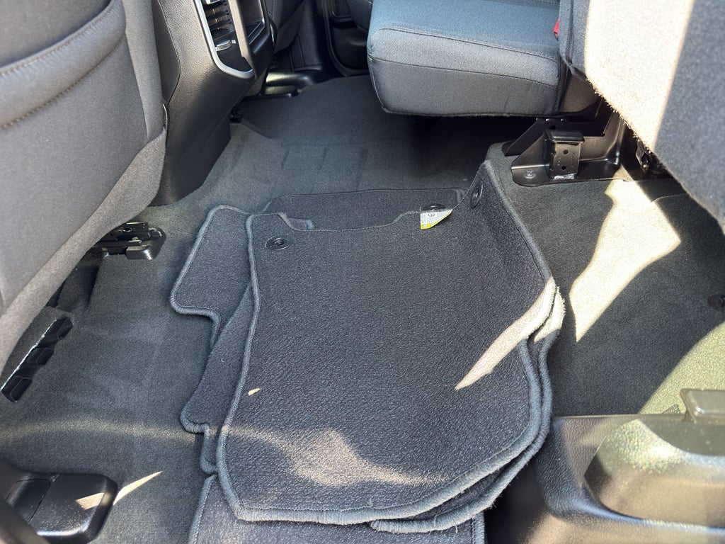 2022 RAM 1500 Big Horn 4x4 Quad Cab 6'4" Box