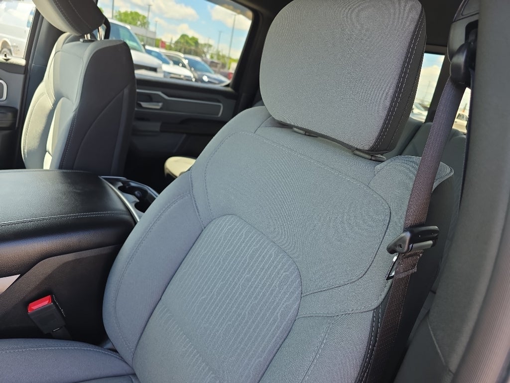 2022 RAM 1500 Big Horn 4x4 Crew Cab 5'7" Box