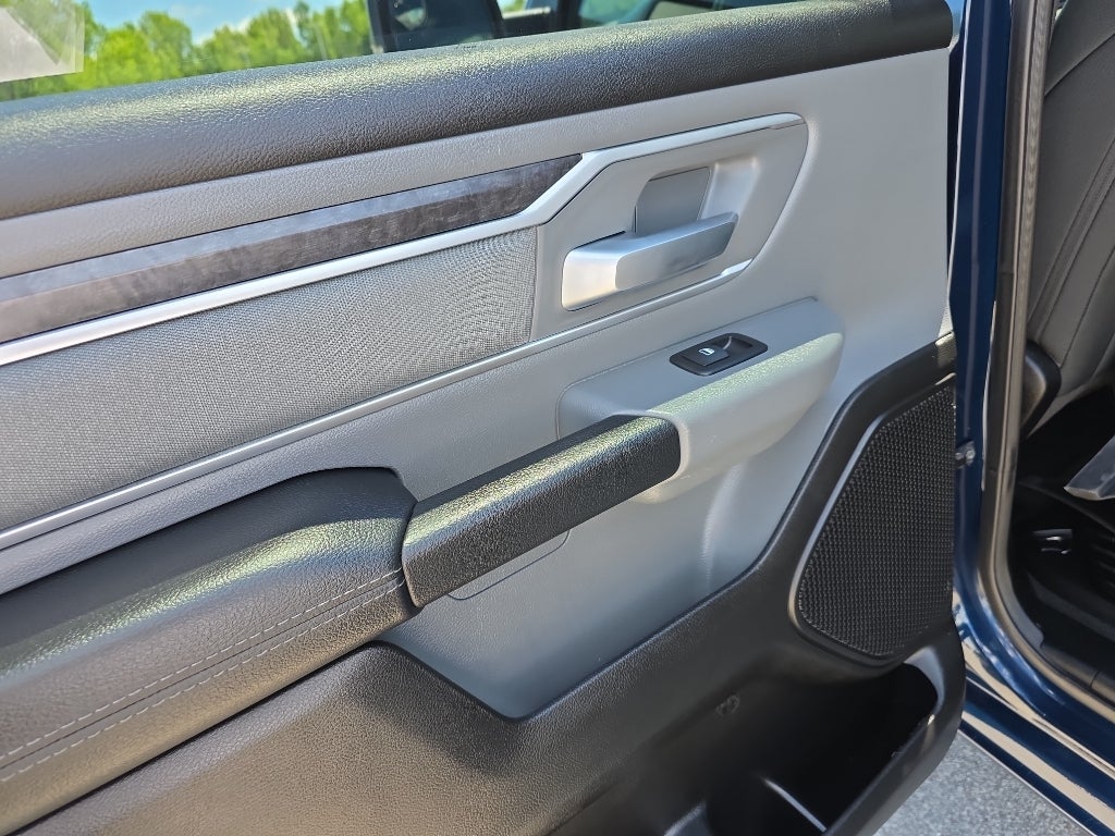 2022 RAM 1500 Big Horn 4x4 Crew Cab 5'7" Box
