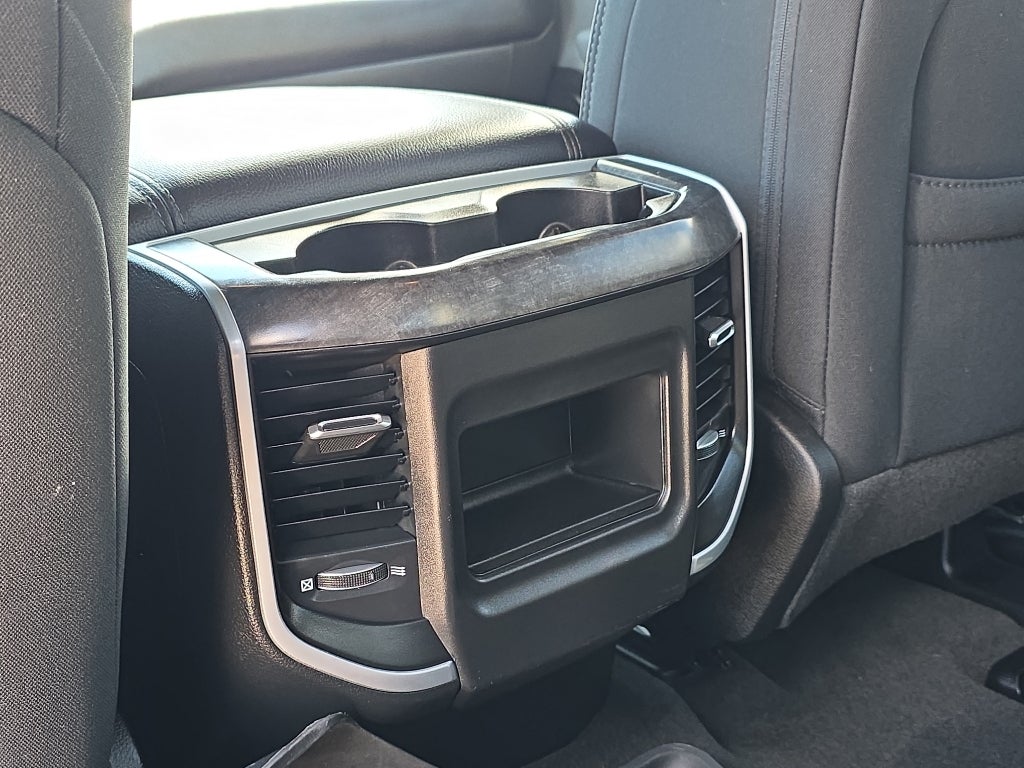 2022 RAM 1500 Big Horn 4x4 Crew Cab 5'7" Box