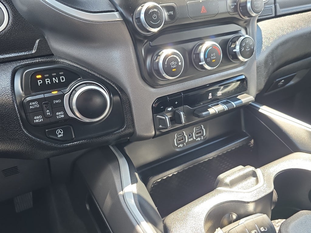 2022 RAM 1500 Big Horn 4x4 Crew Cab 5'7" Box