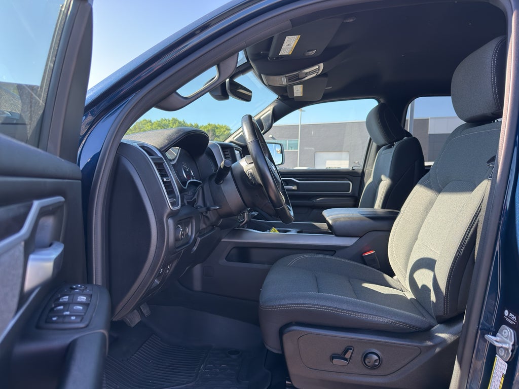 2022 RAM 1500 Big Horn 4x4 Crew Cab 5'7" Box