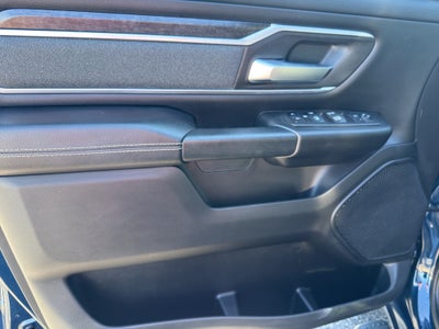 2022 RAM 1500 Big Horn 4x4 Crew Cab 5'7" Box