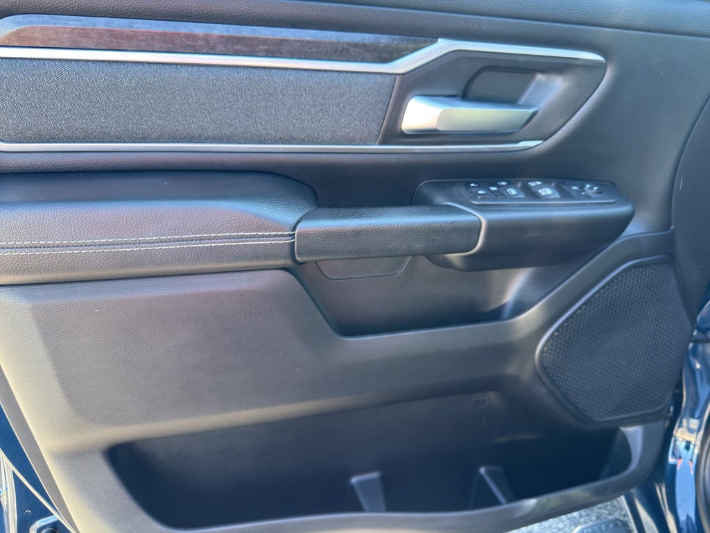 2022 RAM 1500 Big Horn 4x4 Crew Cab 5'7" Box