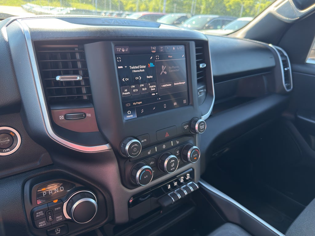 2022 RAM 1500 Big Horn 4x4 Crew Cab 5'7" Box
