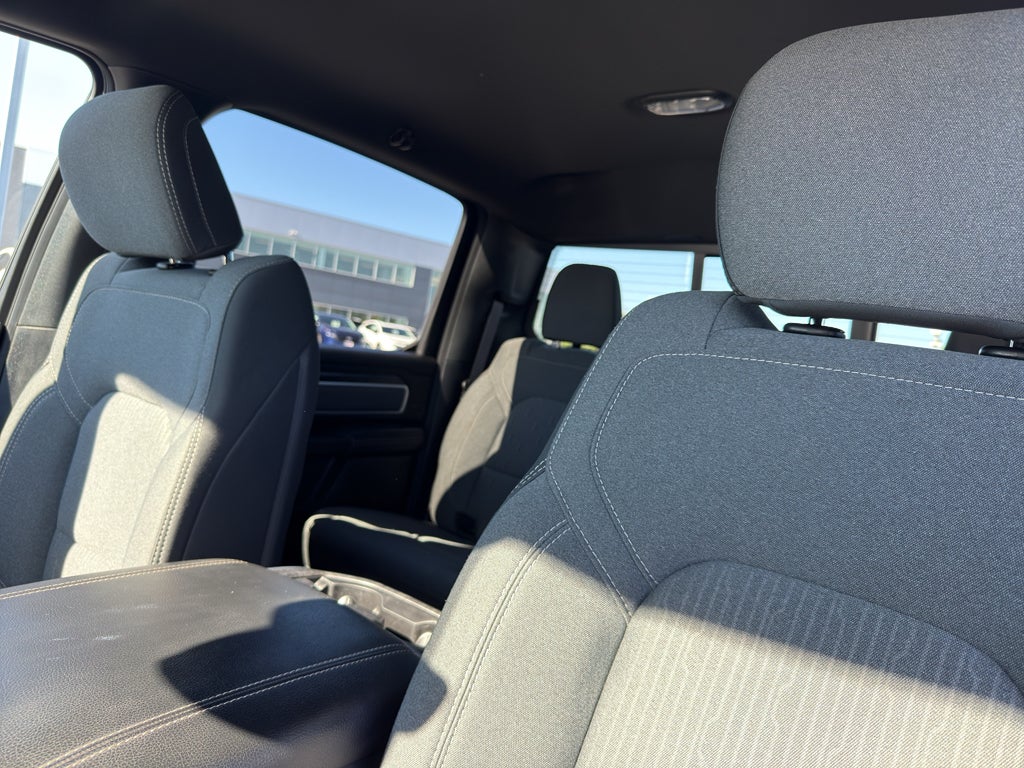 2022 RAM 1500 Big Horn 4x4 Crew Cab 5'7" Box
