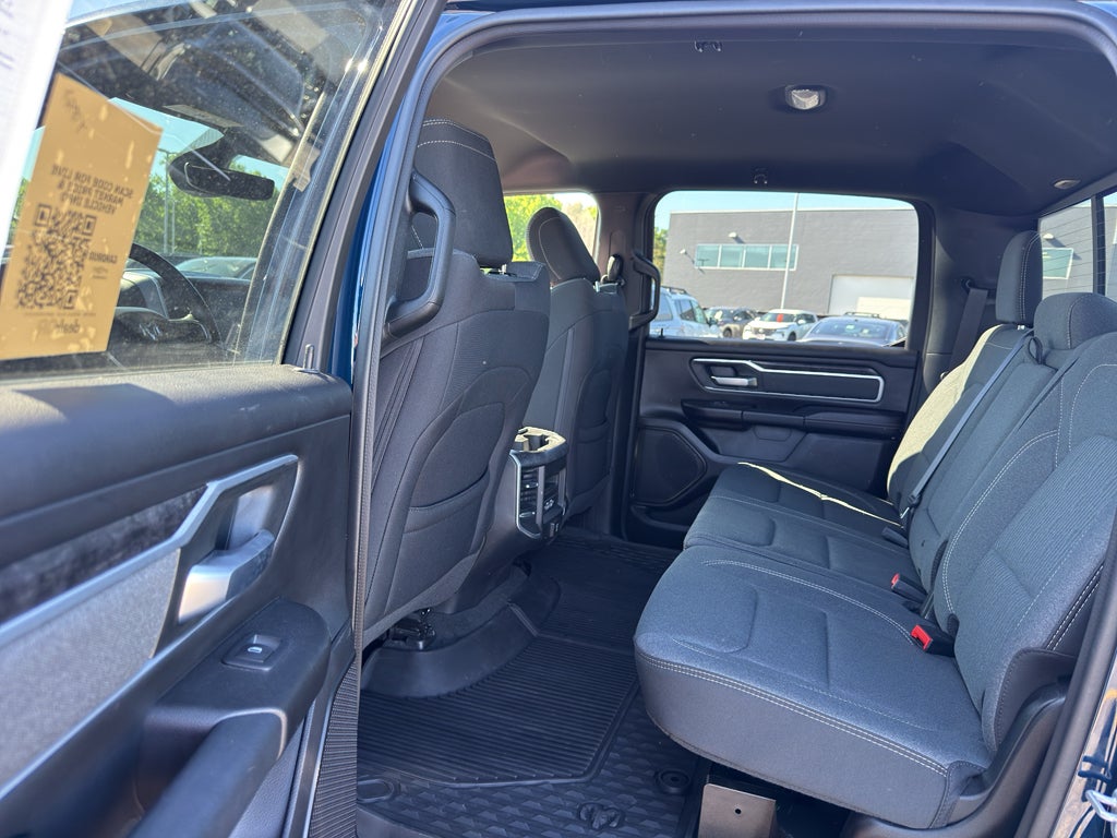 2022 RAM 1500 Big Horn 4x4 Crew Cab 5'7" Box