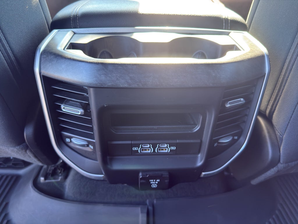 2022 RAM 1500 Big Horn 4x4 Crew Cab 5'7" Box