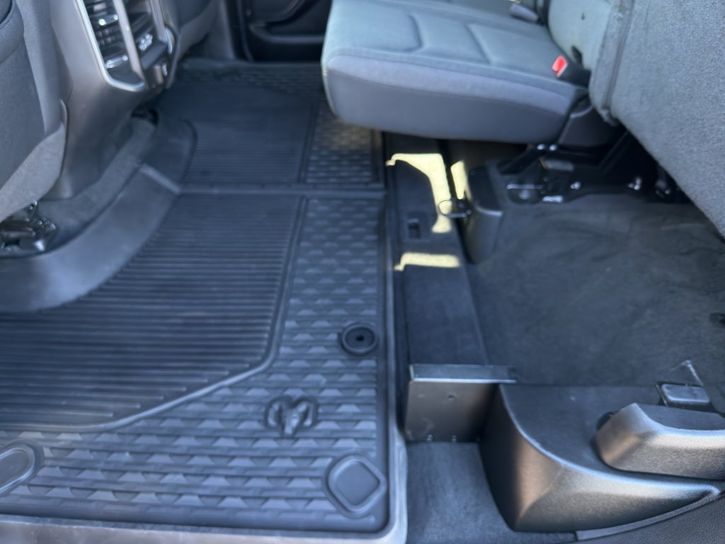 2022 RAM 1500 Big Horn 4x4 Crew Cab 5'7" Box