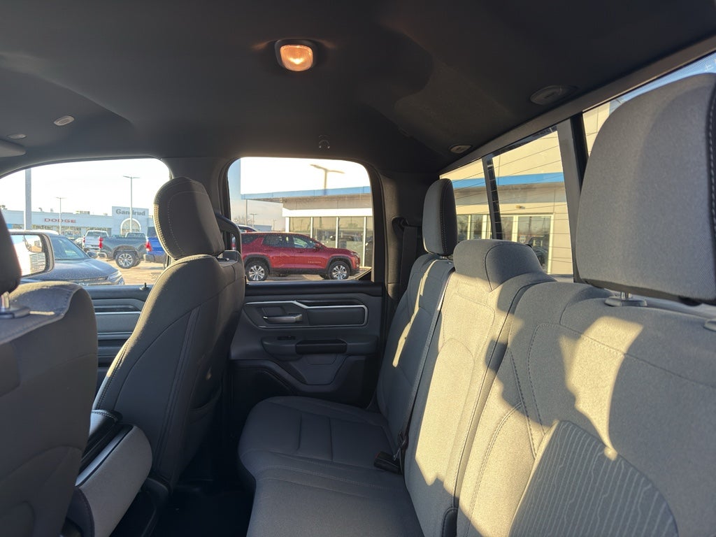 2022 RAM 1500 Big Horn 4x4 Quad Cab 6'4" Box