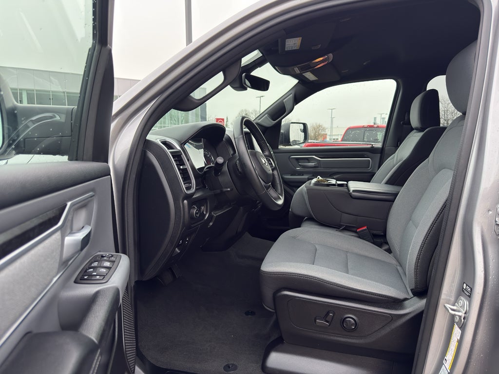 2022 RAM 1500 Big Horn 4x4 Quad Cab 6'4" Box
