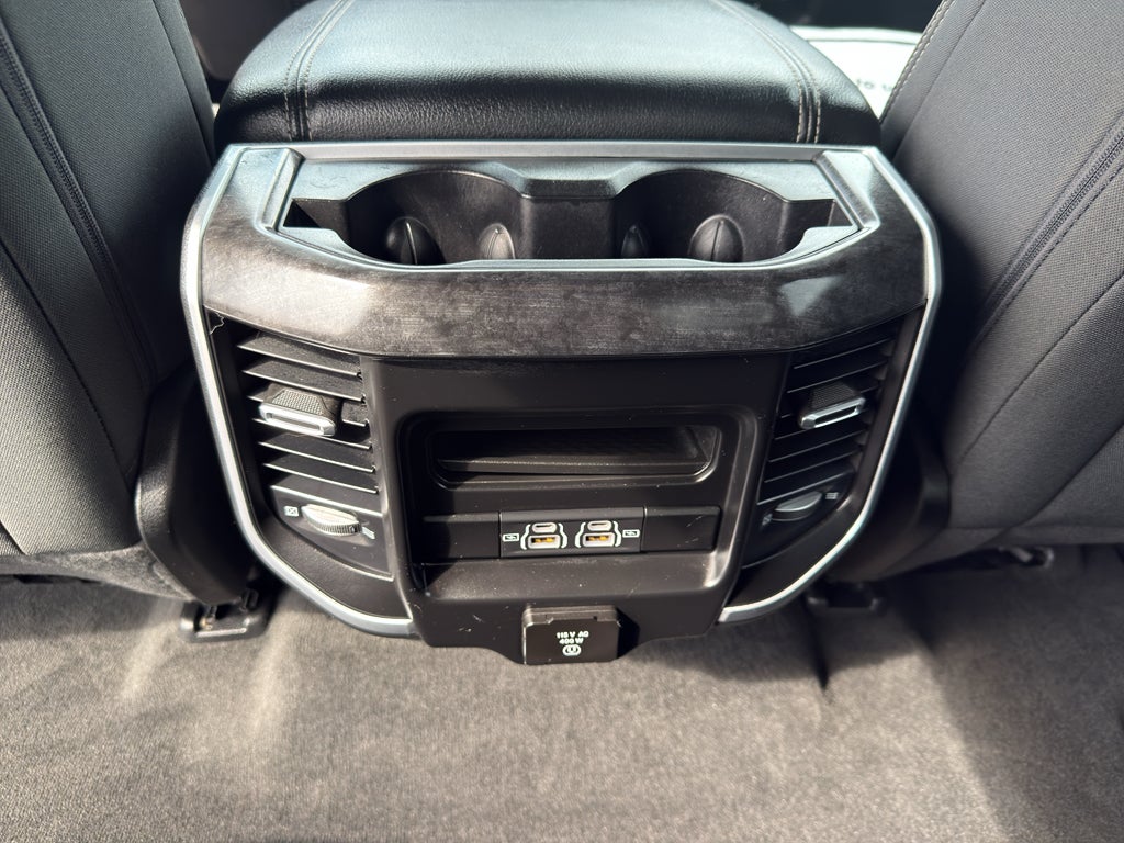 2022 RAM 1500 Big Horn 4x4 Crew Cab 5'7" Box