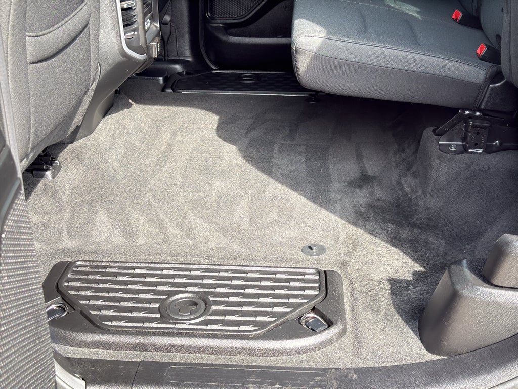 2022 RAM 1500 Big Horn 4x4 Crew Cab 5'7" Box