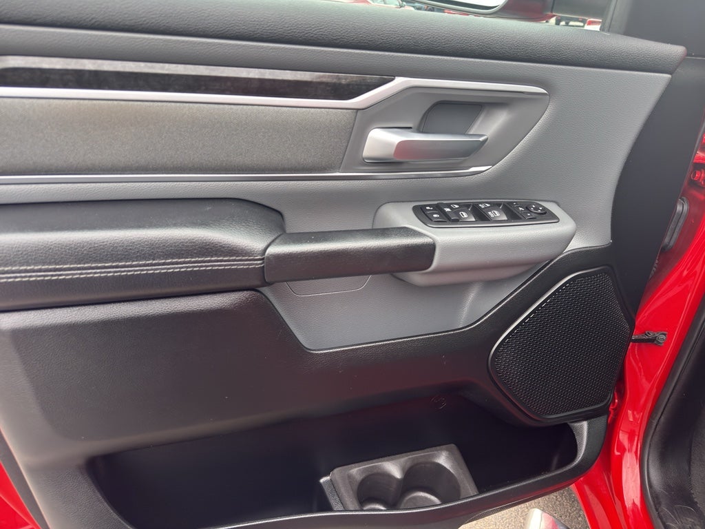 2020 RAM 1500 Big Horn 4x4 Crew Cab 5'7" Box