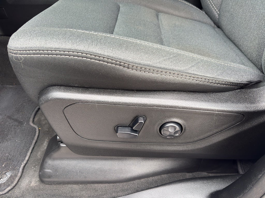 2020 RAM 1500 Big Horn 4x4 Crew Cab 5'7" Box