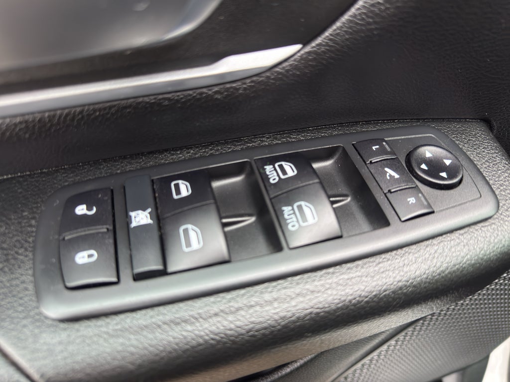 2020 RAM 1500 Big Horn 4x4 Crew Cab 5'7" Box