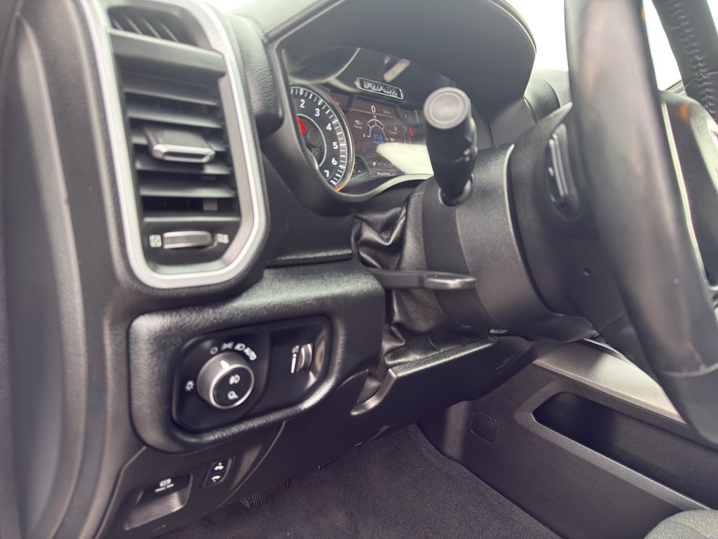 2020 RAM 1500 Big Horn 4x4 Crew Cab 5'7" Box