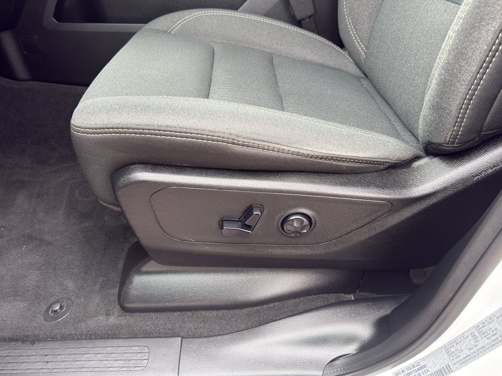 2020 RAM 1500 Big Horn 4x4 Crew Cab 5'7" Box