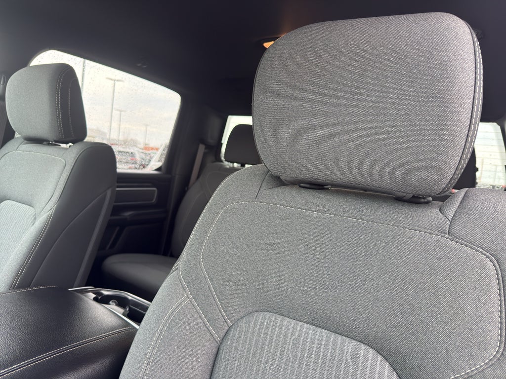 2020 RAM 1500 Big Horn 4x4 Crew Cab 5'7" Box