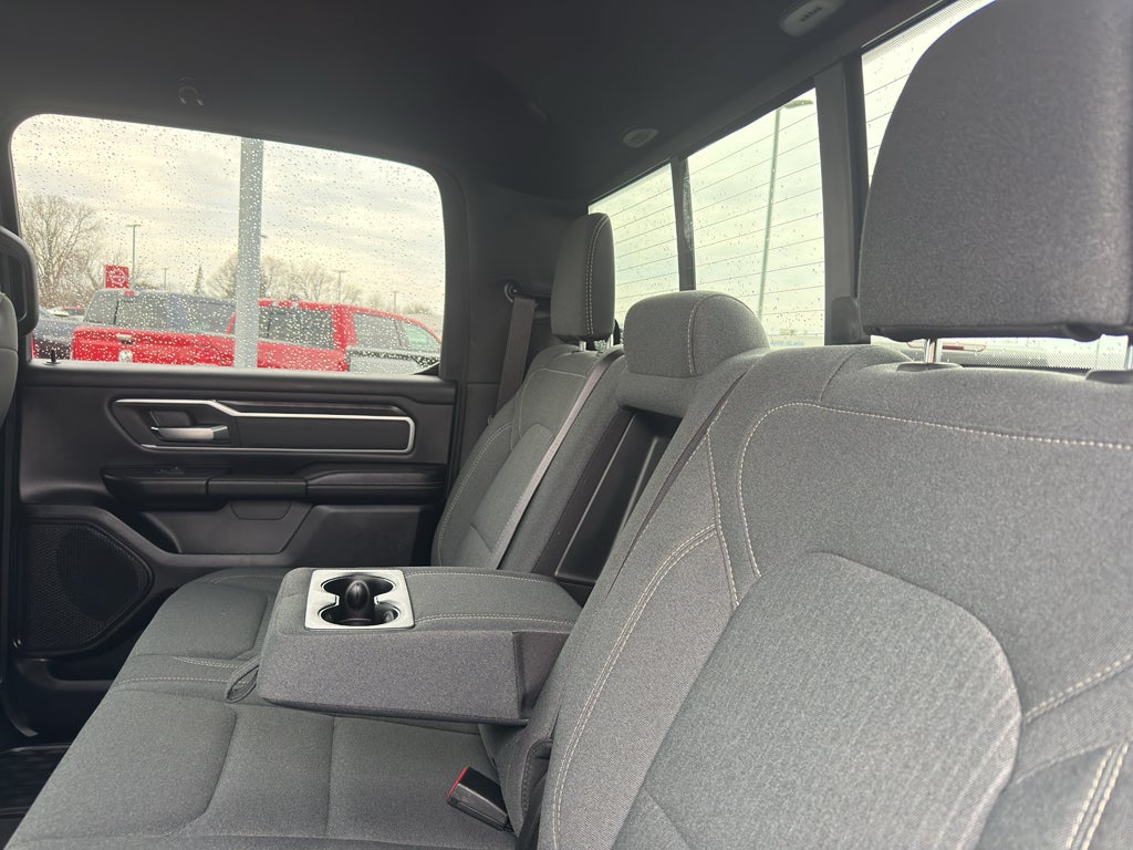 2020 RAM 1500 Big Horn 4x4 Crew Cab 5'7" Box