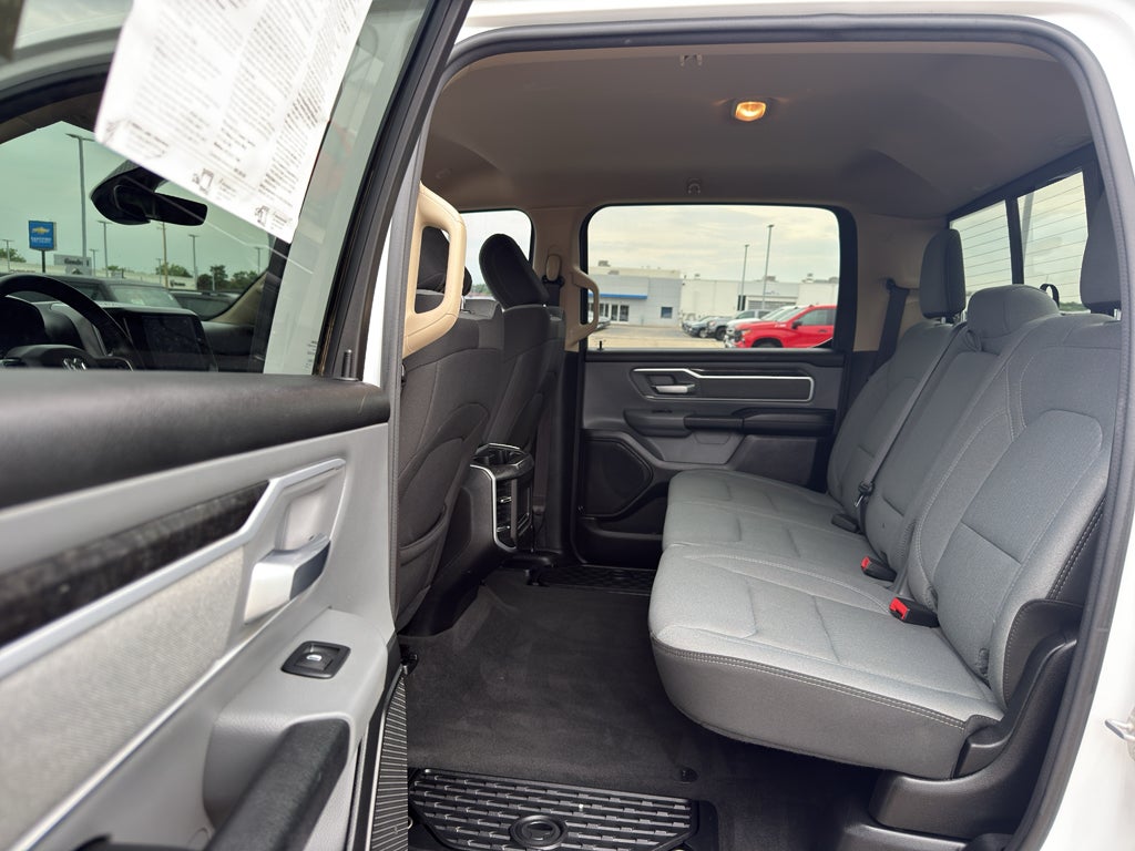 2020 RAM 1500 Big Horn 4x4 Crew Cab 5'7" Box