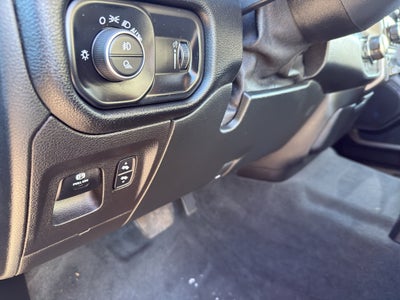 2020 RAM 1500 Big Horn 4x4 Crew Cab 5'7" Box