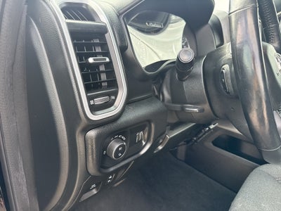 2020 RAM 1500 Big Horn 4x4 Crew Cab 5'7" Box