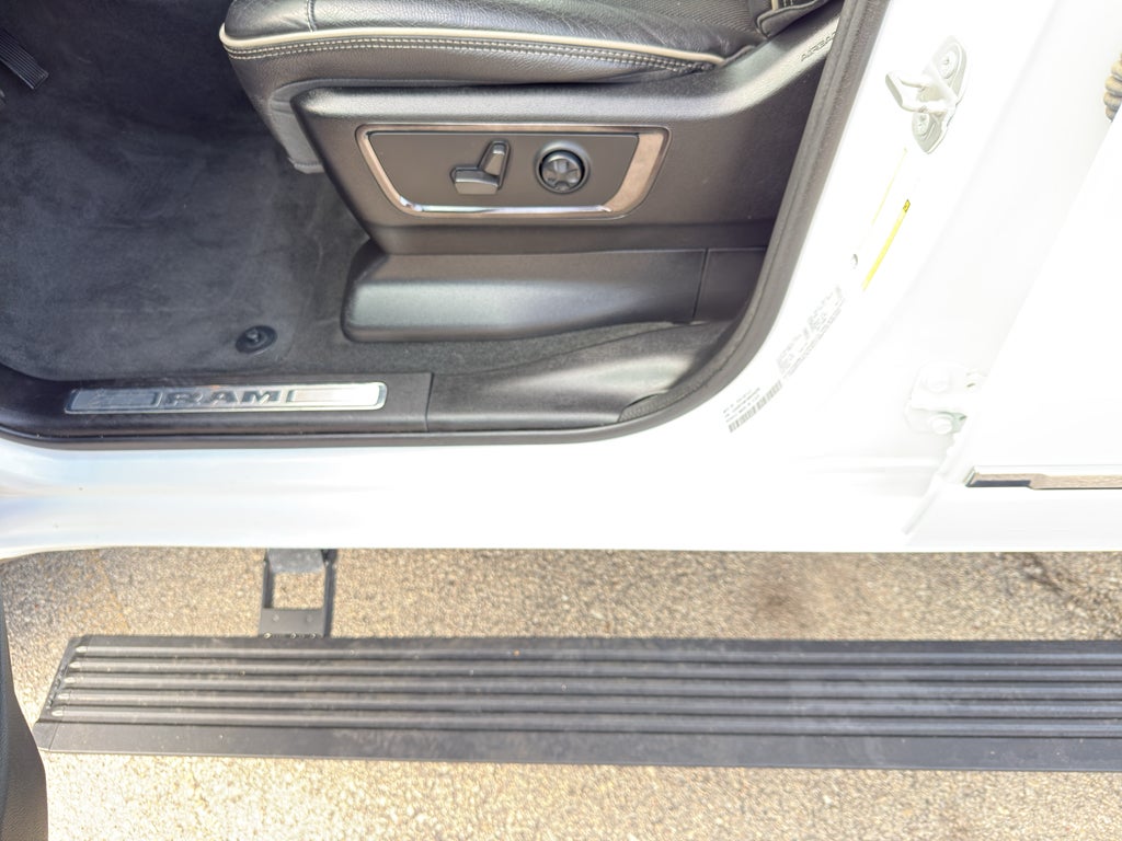 2022 RAM 1500 Limited 4x4 Crew Cab 5'7" Box