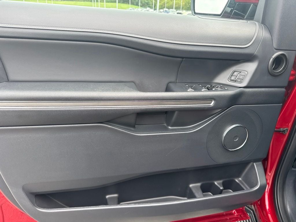 2022 Ford Expedition Max XLT 4x4