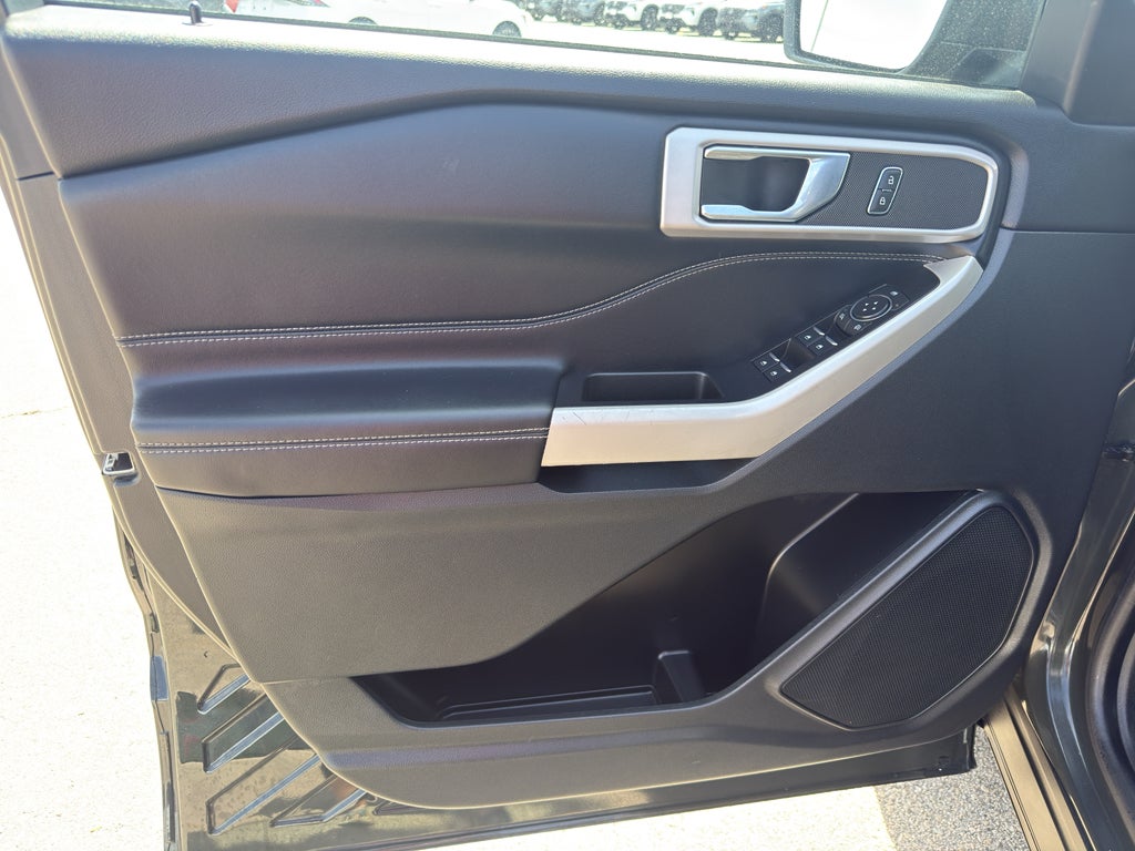 2022 Ford Explorer XLT 4WD