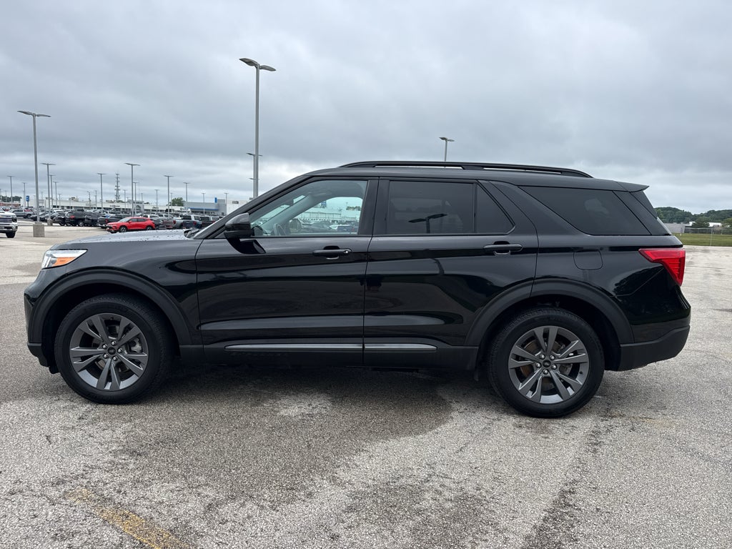 2023 Ford Explorer XLT 4WD