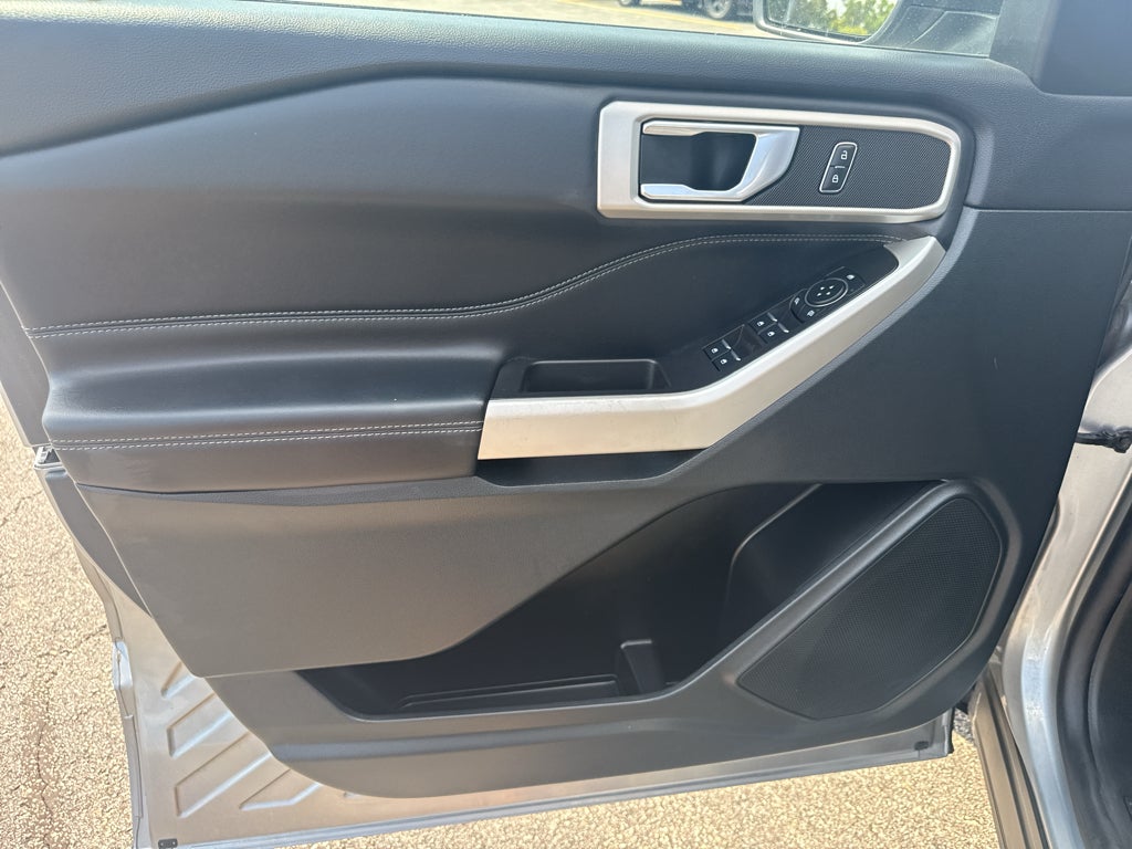 2023 Ford Explorer XLT 4WD
