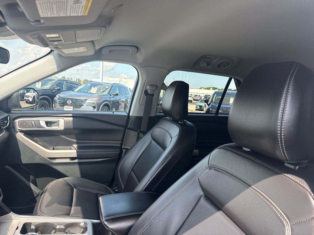 2023 Ford Explorer XLT 4WD