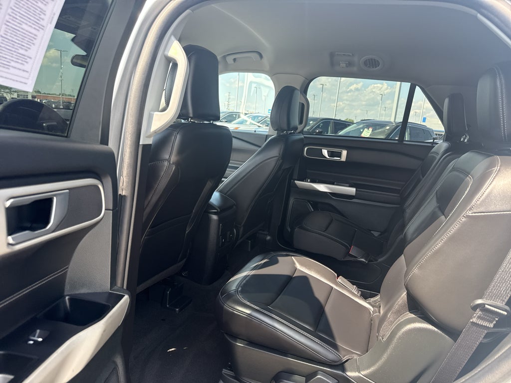 2023 Ford Explorer XLT 4WD