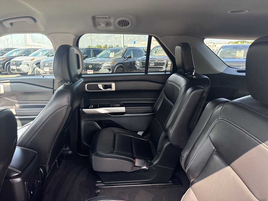 2023 Ford Explorer XLT 4WD