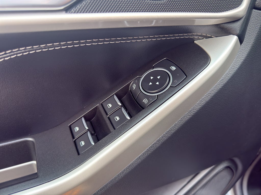 2022 Ford Explorer XLT 4WD