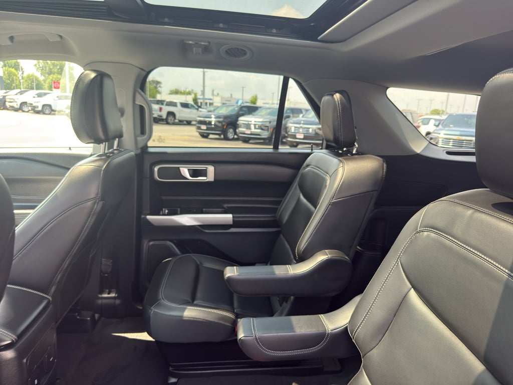 2022 Ford Explorer XLT 4WD