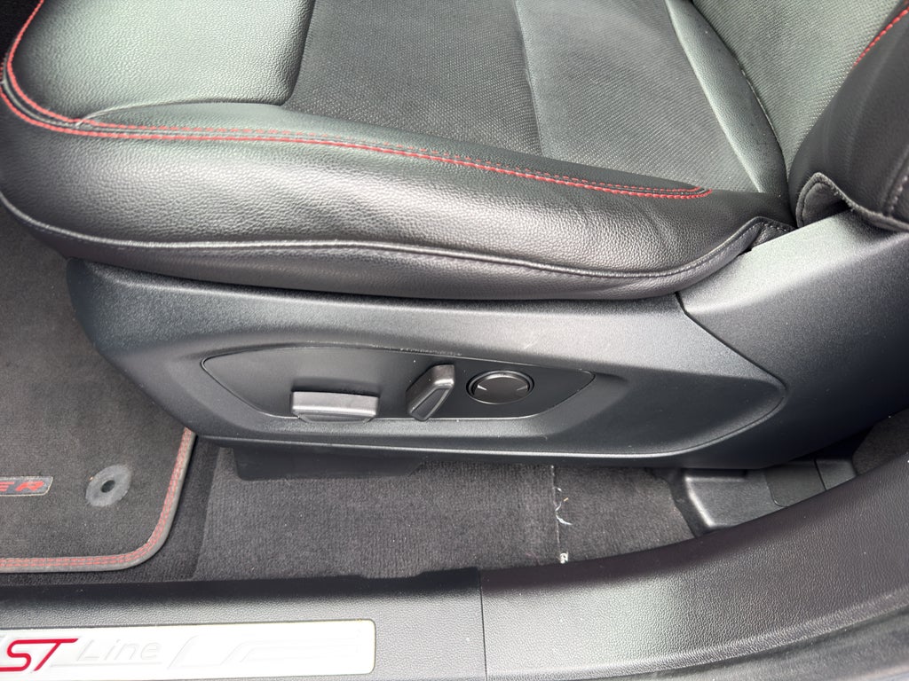 2022 Ford Explorer ST-Line 4WD