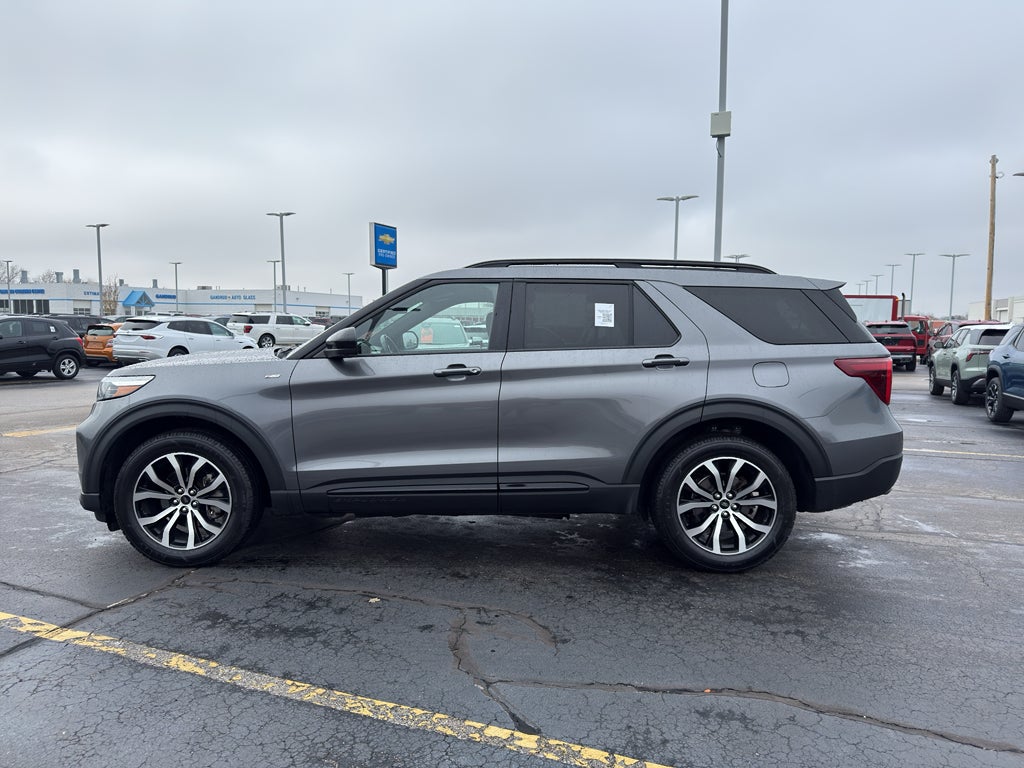 2022 Ford Explorer ST-Line 4WD