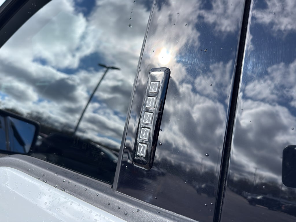 2022 Ford F-150 XLT 4WD SuperCrew 5.5' Box